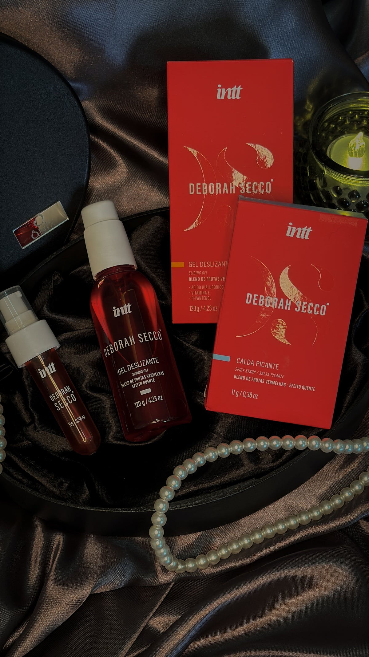 KIT INTENSE - Calda Beijável Deborah Secco 11g + Gel Deslizante 120g Deborah Secco + Lenço+ Caixa MDF